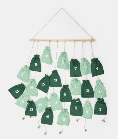 Sinsay Kalendarz Adwentowy Z Wiszącymi Woreczkami Zielony